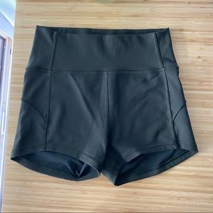 Lululemon high rise everlux shorts size 4 dark olive green